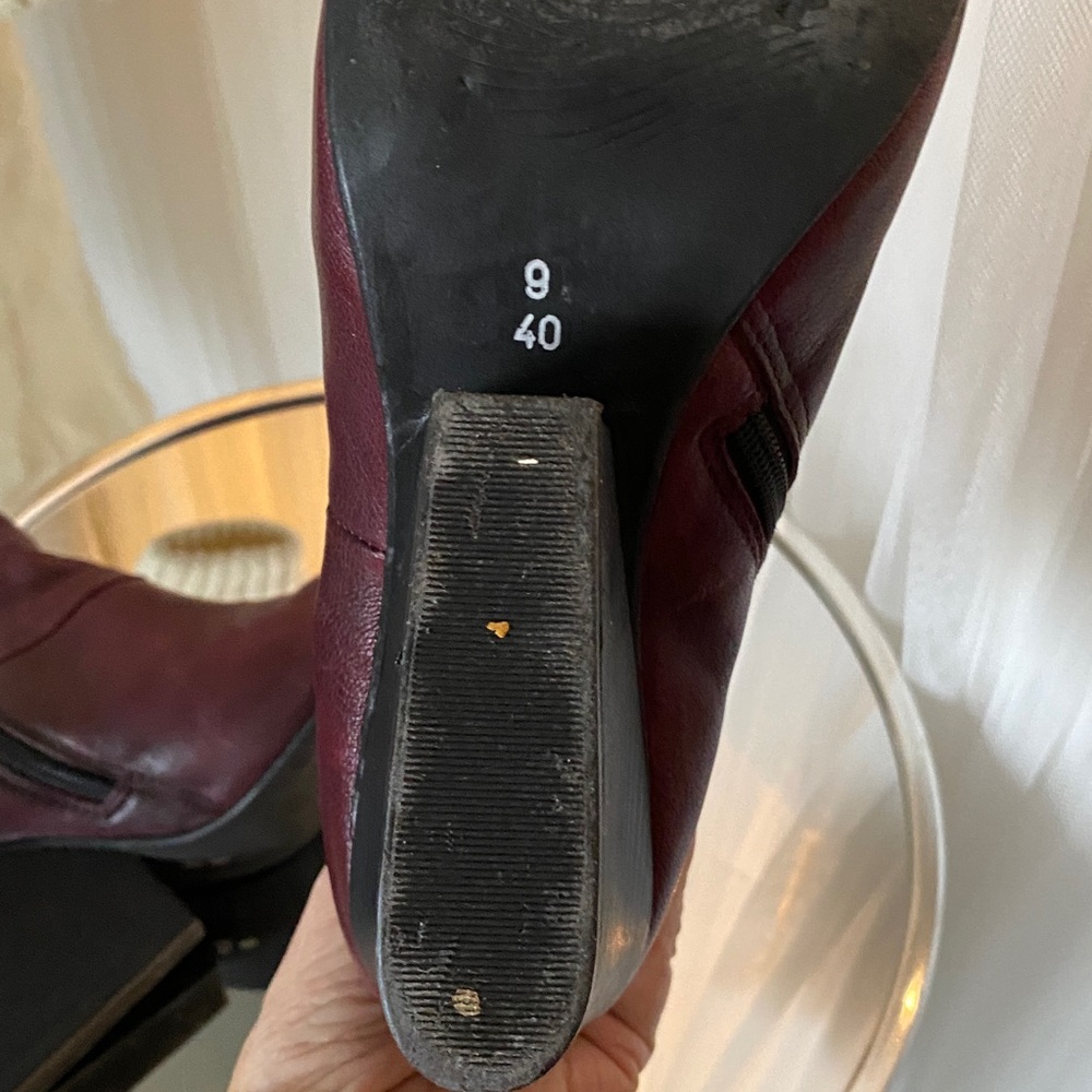 Miz Mooz New York City Burgundy Ankle Leather Boots! Side Zipper Size 9 - Picture 7 of 16